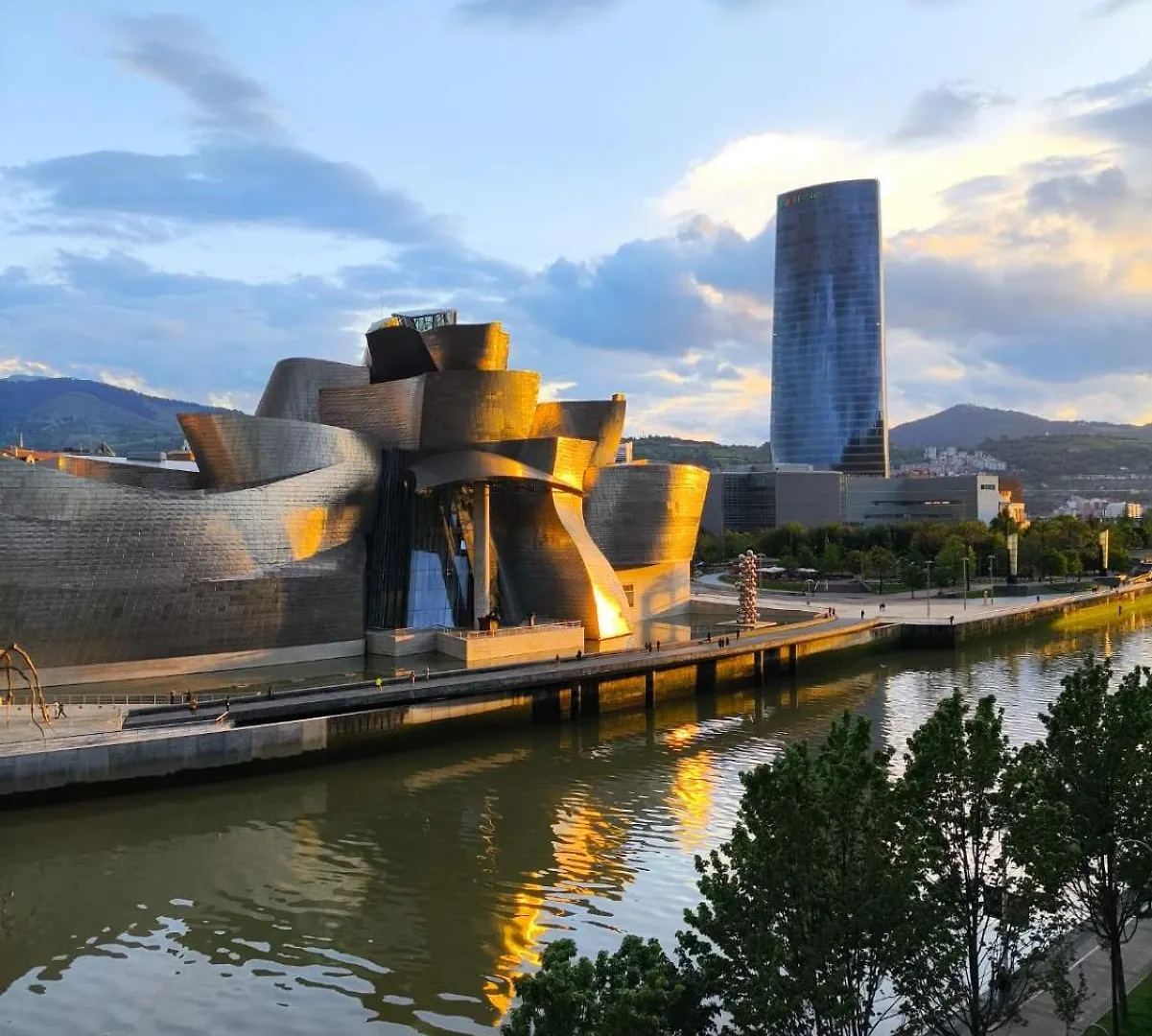 Bilbao Bilbao Διαμέρισμα Δωμάτια σε οικογενειακή κατοικία